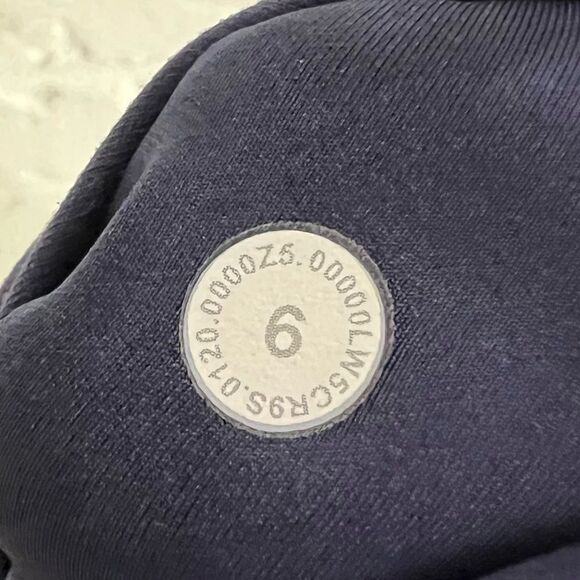 Lululemon Invigorate High-Rise Tight 25" Diamond Dye Shade Naval Blue Size 6 - Picture 5 of 6